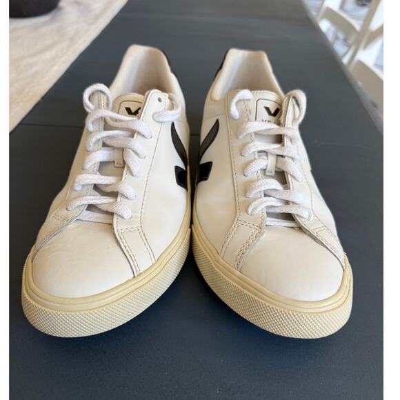 Women’s Veja Esplar Low Leather Sneakers White Black Logo – Size 7 US / 38 EU - Picture 1 of 10
